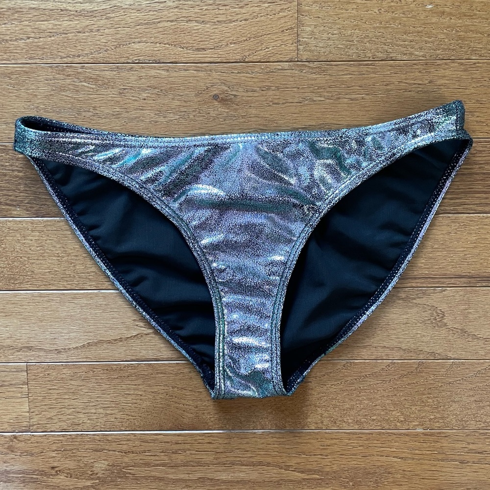 Boohoo Metallic Bikini Bottom in US Size 4 (Small)